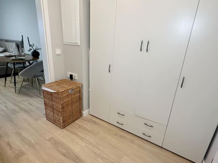 Neu & Schick: Kueche Inkl. Kaffee Apartment Dresden Luaran gambar